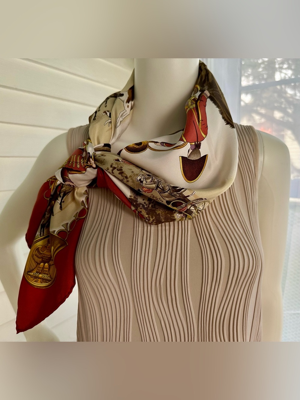 Authentic Hermes silk 90 cm scarf- Livree Imperiale by Philippe Ledoux - Picture 4 of 15
